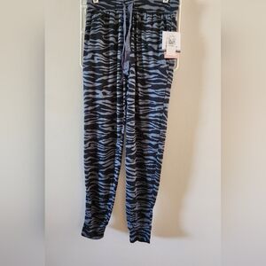 NWT Roudelain Zebra Lounge/Sleep Pants Size Small